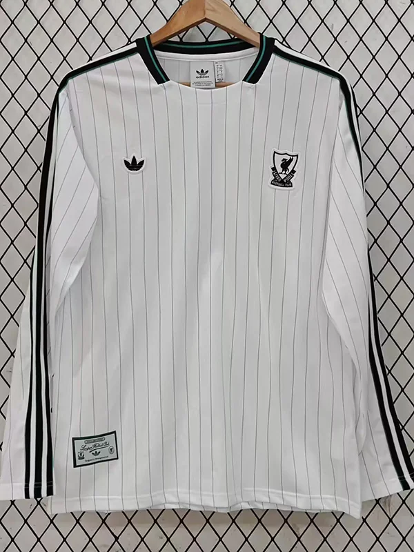 Liverpool 2025/26 Training Long Sleeve Jersey Fan Version - Front View Liverpool 2025/26 Training Long Sleeve Jersey Fan Version - Front View | KFCOOL