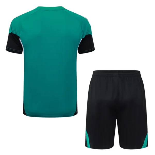 Liverpool 2025/26 Training Short Suit - Back View Liverpool 2025/26 Training Short Suit - Back View | KFCOOL