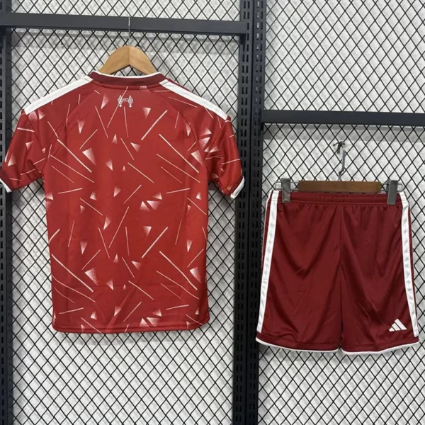Liverpool 2026/27 Home Kids Kit Fan Version - Back View - KFCool – Football Jerseys & Soccer Kits Store Liverpool 2026/27 Home Kids Kit Fan Version - Back View | KFCOOL