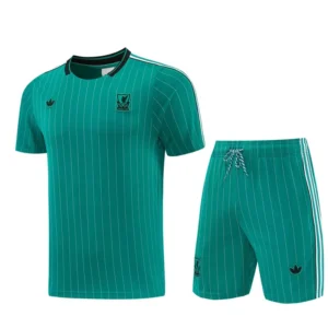 Liverpool 2026/27 Green Training Short Suit - Front View Liverpool 2026/27 Green Training Short Suit - Front View | KFCOOL