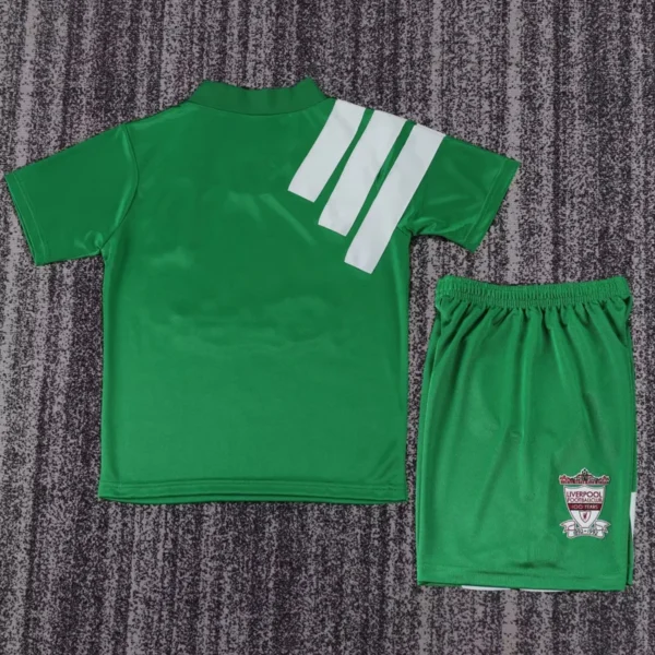 Liverpool 1992/93 Retro Away Kids Kit Fan Version - Back View - KFCool – Football Jerseys & Soccer Kits Store Liverpool 1992/93 Retro Away Kids Kit Fan Version - Back View | KFCOOL