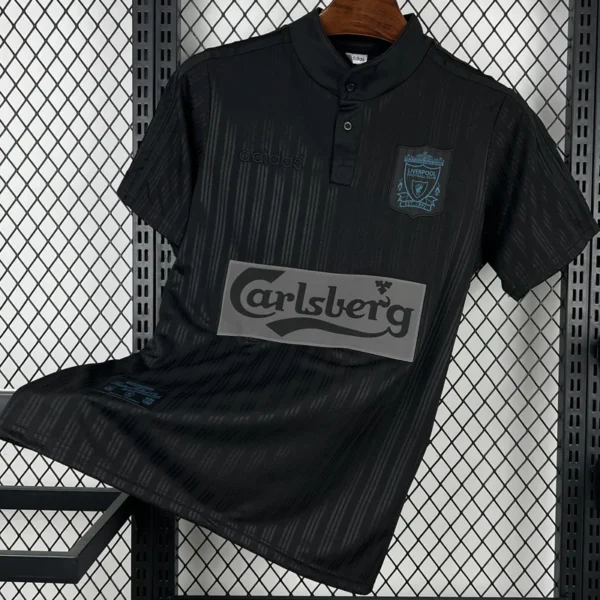 Liverpool 1995/96 Retro Training Shirt - Front View Liverpool 1995/96 Retro Training Shirt - Front View | KFCOOL