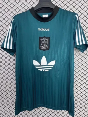 Liverpool 1995/96 Retro Green Training Shirt - Front View | KFCOOL
