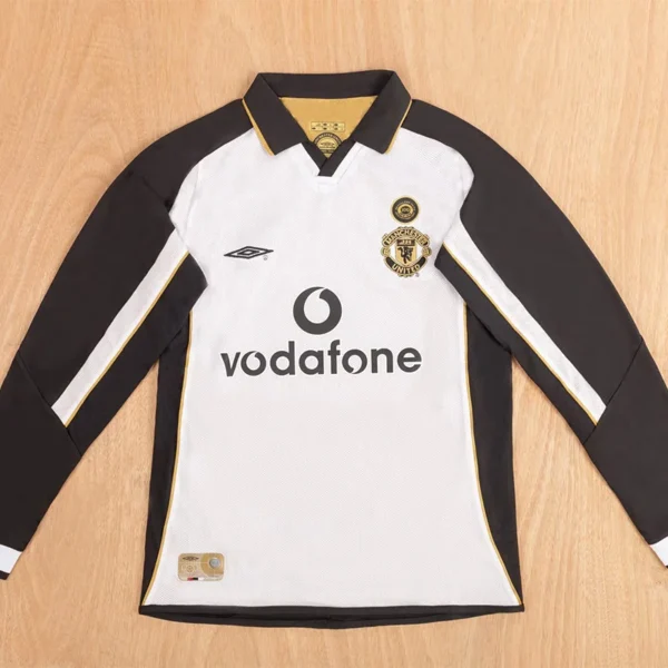 Manchester United 2001/02 Retro Anniversary Long Sleeve Jersey Fan Version - Detail View 3 | KFCOOL