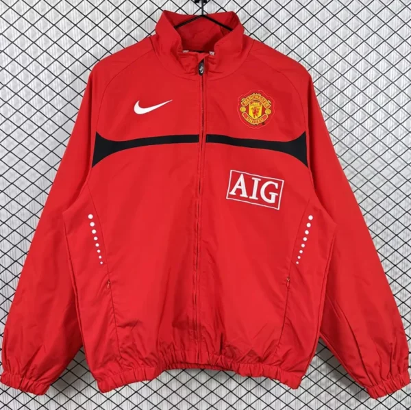 Manchester United 2010/11 Retro Windbreaker - Front View - KFCool – Football Jerseys & Soccer Kits Store Manchester United 2010/11 Retro Windbreaker - Front View | KFCOOL