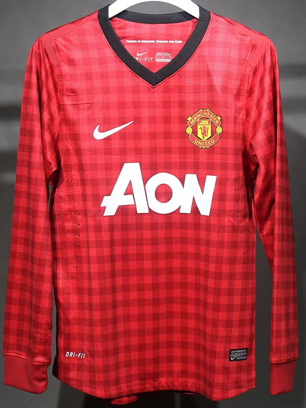 Manchester United 2012/13 Retro Home Long Sleeve Jersey Player Version - Back View Manchester United 2012/13 Retro Home Long Sleeve Jersey Player Version - Back View | KFCOOL