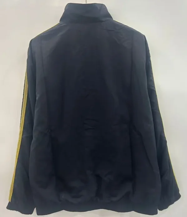 Manchester United 2025/26 Double Sided Windbreaker - Detail View 3 - KFCool – Football Jerseys & Soccer Kits Store Manchester United 2025/26 Double Sided Windbreaker - Detail View 3 | KFCOOL