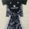 Manchester United 2026/27 Goalkeeper Kids Kit Fan Version - Front View Manchester United 2026/27 Goalkeeper Kids Kit Fan Version - Front View | KFCOOL