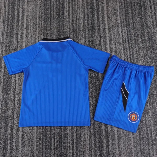 Manchester United 1996/98 Retro Away Kids Kit Fan Version - Back View Manchester United 1996/98 Retro Away Kids Kit Fan Version - Back View | KFCOOL