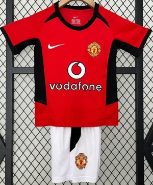 Manchester United 2002/04 Retro Home Kids Kit Fan Version - Front View Manchester United 2002/04 Retro Home Kids Kit Fan Version - Front View | KFCOOL