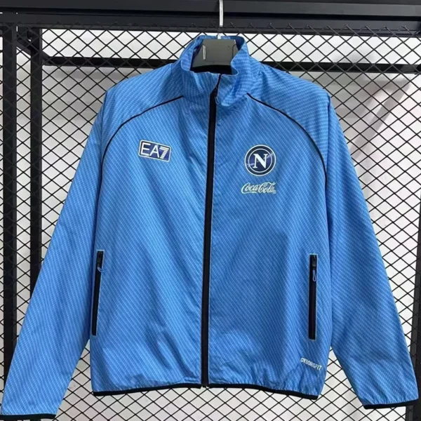 Napoli 2025/26 Blue Windbreaker - Front View - KFCool – Football Jerseys & Soccer Kits Store Napoli 2025/26 Blue Windbreaker - Front View | KFCOOL