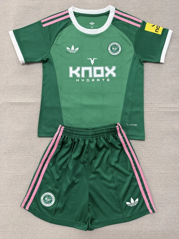 Newcastle United 2026/27 Goalkeeper Kids Kit Fan Version - Front View | KFCOOL