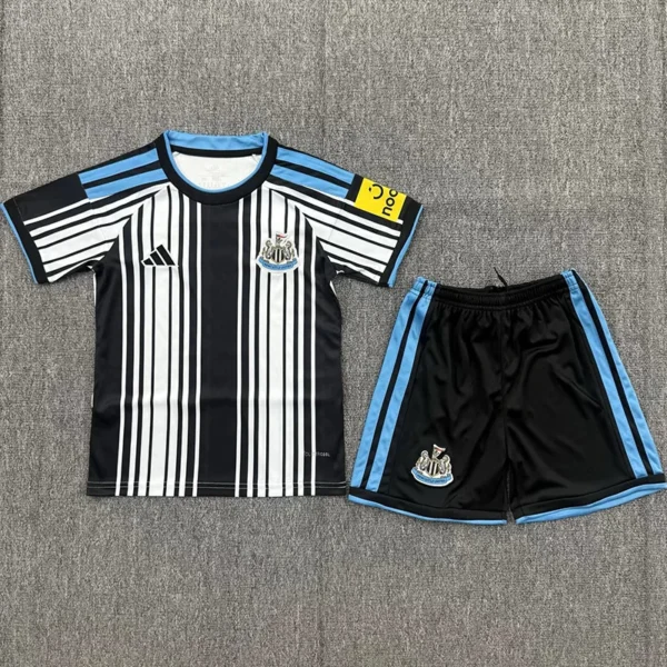 Newcastle United 2026/27 Home Kids Kit Fan Version - Front View | KFCOOL