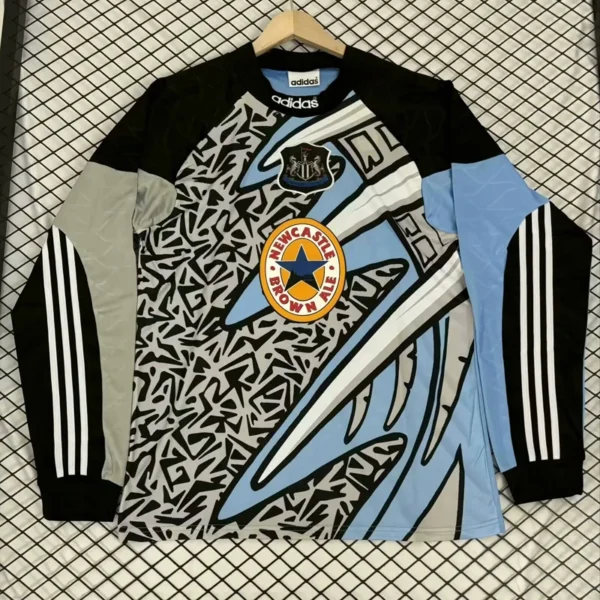 Newcastle United 1995/96 Retro Goalkeeper Long Sleeve Jersey Fan Version - Front View Newcastle United 1995/96 Retro Goalkeeper Long Sleeve Jersey Fan Version - Front View | KFCOOL