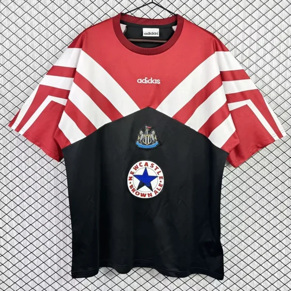 Newcastle United 1995/96 Retro Training Shirt - Front View Newcastle United 1995/96 Retro Training Shirt - Front View | KFCOOL