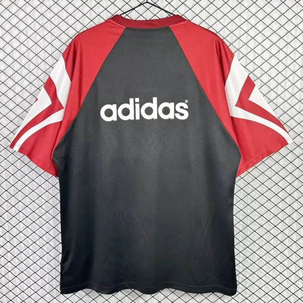 Newcastle United 1995/96 Retro Training Shirt - Back View Newcastle United 1995/96 Retro Training Shirt - Back View | KFCOOL