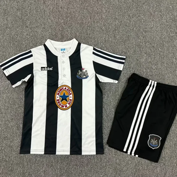 Newcastle United 1995/97 Retro Home Kids Kit Fan Version - Front View Newcastle United 1995/97 Retro Home Kids Kit Fan Version - Front View | KFCOOL