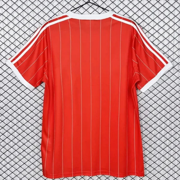 Nottingham Forest 1982/84 Retro Home Jersey Fan Version - Back View Nottingham Forest 1982/84 Retro Home Jersey Fan Version - Back View | KFCOOL