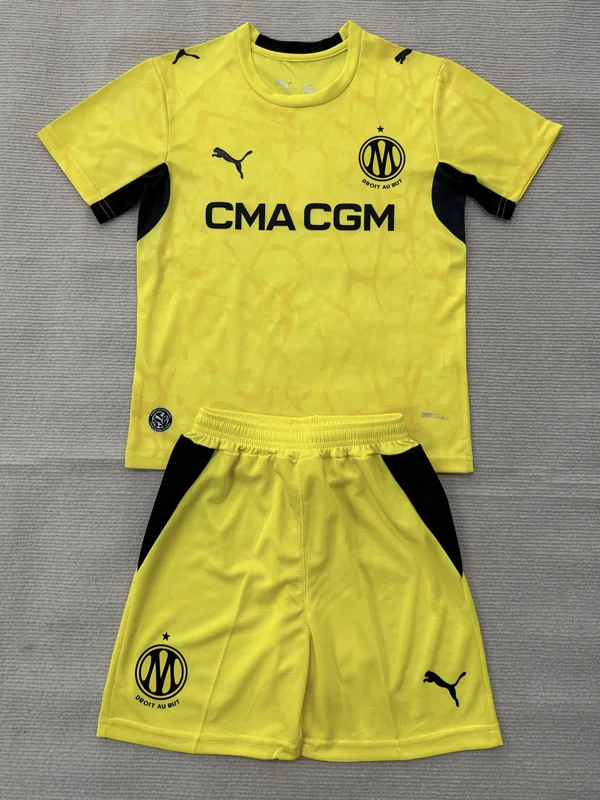 Marseille 2026/27 Goalkeeper Yellow Kids Kit Fan Version - Front View Marseille 2026/27 Goalkeeper Yellow Kids Kit Fan Version - Front View | KFCOOL
