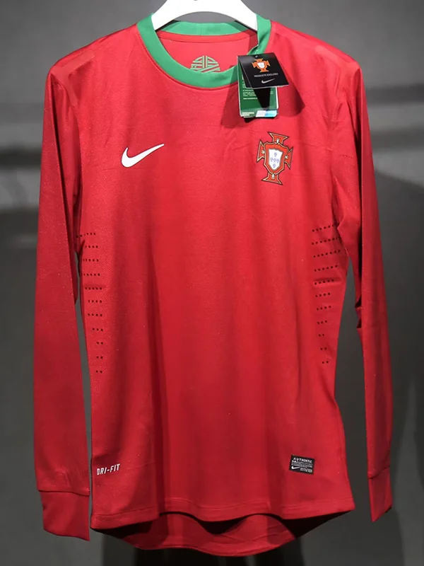 Portugal 2012/13 Retro Home Long Sleeve Jersey Player Version - Back View Portugal 2012/13 Retro Home Long Sleeve Jersey Player Version - Back View | KFCOOL
