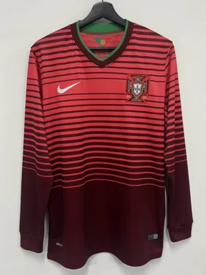 Portugal 2014/15 Retro Home Long Sleeve Jersey Fan Version - Front View Portugal 2014/15 Retro Home Long Sleeve Jersey Fan Version - Front View | KFCOOL