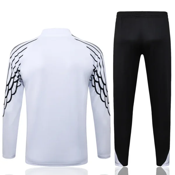 PSG 2025/26 White Half Pull Tracksuit - Back View - KFCool – Football Jerseys & Soccer Kits Store PSG 2025/26 White Half Pull Tracksuit - Back View | KFCOOL