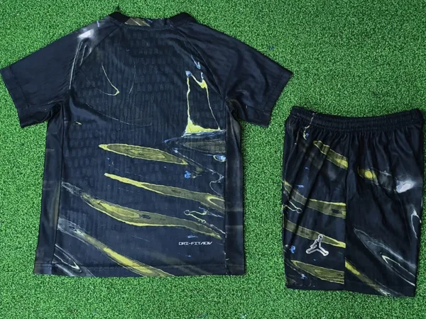 PSG 2025/26 Kids Kit Player Version - Detail View 3 | KFCOOL