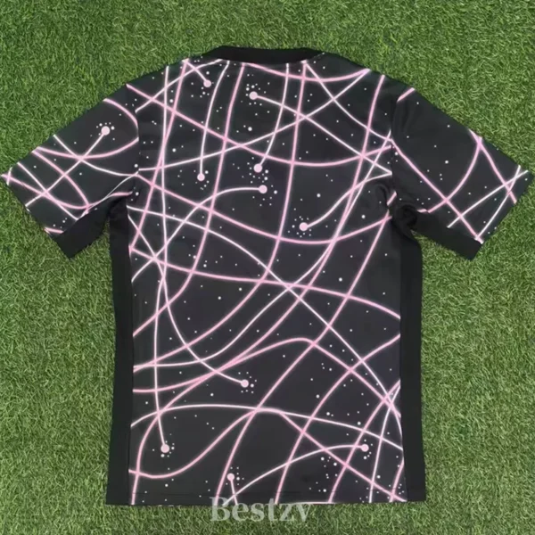 PSG 2025/26 Pink Black Training Shirt Fan Version - Back View PSG 2025/26 Pink Black Training Shirt Fan Version - Back View | KFCOOL