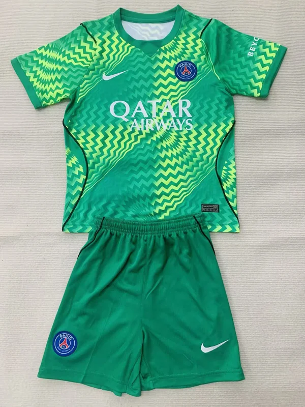 PSG 2026/27 Goalkeeper Green Kids Kit Fan Version - Front View PSG 2026/27 Goalkeeper Green Kids Kit Fan Version - Front View | KFCOOL