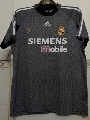 Real Madrid 2002/03 Retro Goalkeeper Jersey Fan Version - Front View Real Madrid 2002/03 Retro Goalkeeper Jersey Fan Version - Front View | KFCOOL