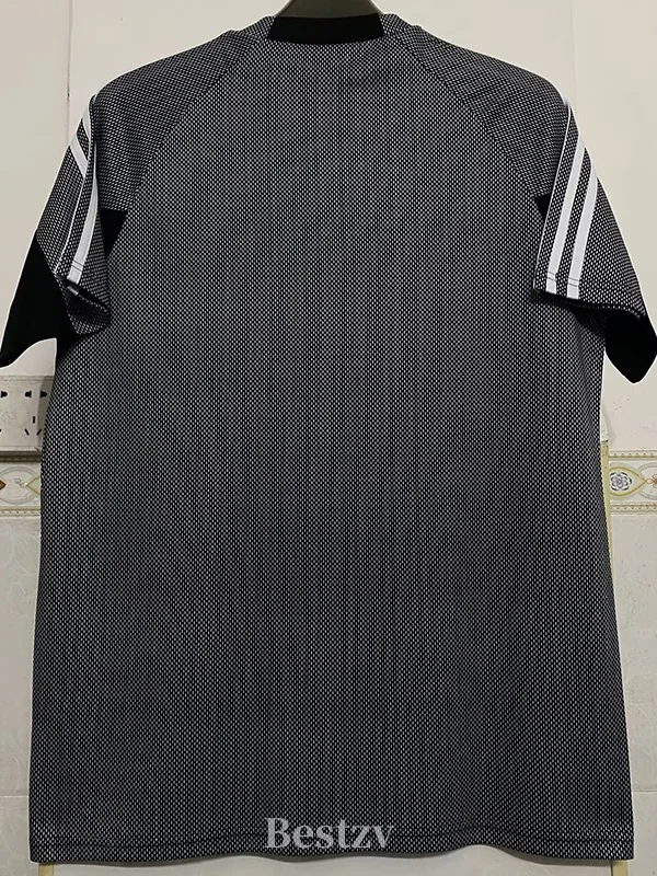 Real Madrid 2002/03 Retro Goalkeeper Jersey Fan Version - Back View Real Madrid 2002/03 Retro Goalkeeper Jersey Fan Version - Back View | KFCOOL