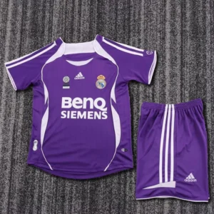 Purple Real Madrid soccer jersey and matching shorts laid flat on a dark carpet, with BENQ SIEMENS sponsor on the chest and white Adidas stripes.
