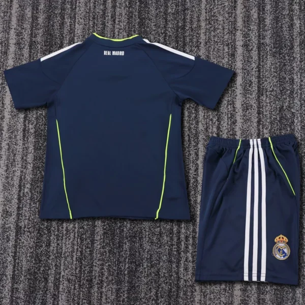 Real Madrid 2010/11 Retro Away Kids Kit Fan Version - Back View Real Madrid 2010/11 Retro Away Kids Kit Fan Version - Back View | KFCOOL