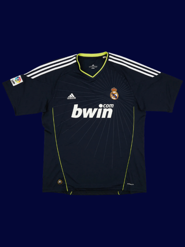Cristiano Ronaldo #7 Real Madrid 2010/11 Retro Away Jersey Fan Version - Front View Cristiano Ronaldo #7 Real Madrid 2010/11 Retro Away Jersey Fan Version - Front View | KFCOOL