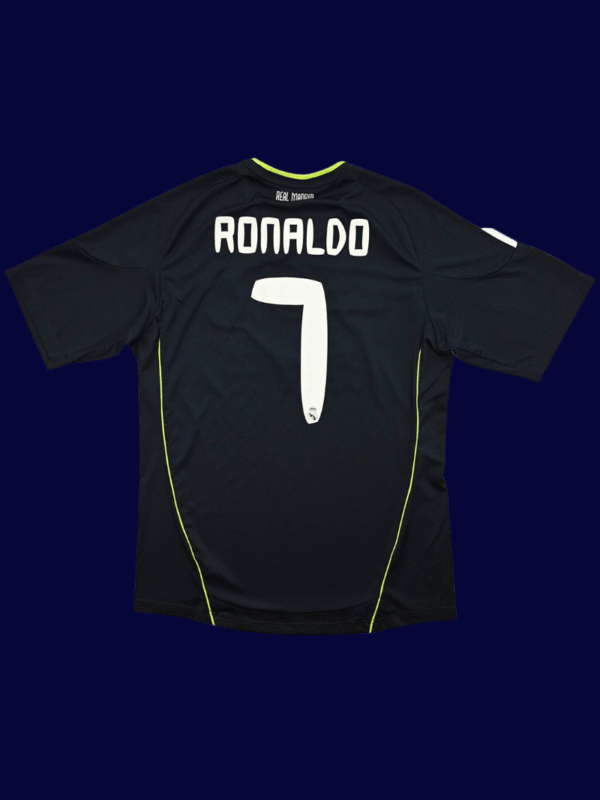 Cristiano Ronaldo #7 Real Madrid 2010/11 Retro Away Jersey Fan Version - Back View Cristiano Ronaldo #7 Real Madrid 2010/11 Retro Away Jersey Fan Version - Back View | KFCOOL