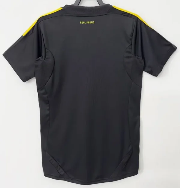Real Madrid 2011/12 Retro Goalkeeper Jersey Fan Version - Back View Real Madrid 2011/12 Retro Goalkeeper Jersey Fan Version - Back View | KFCOOL