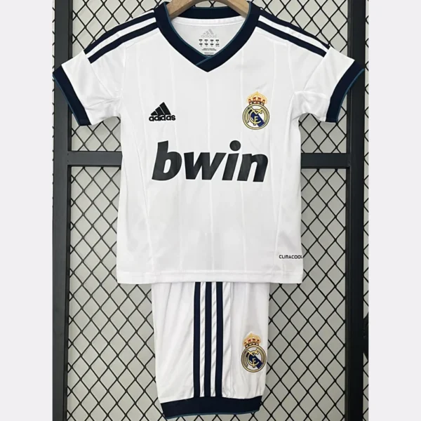 Real Madrid 2012/13 Retro Home Kids Kit Fan Version - Front View Real Madrid 2012/13 Retro Home Kids Kit Fan Version - Front View | KFCOOL