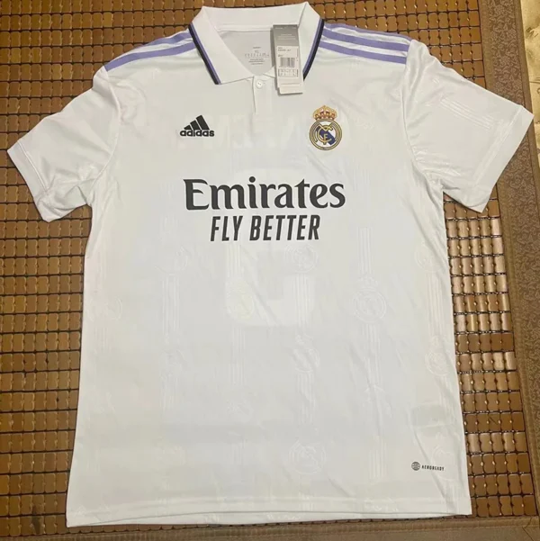 Real Madrid 2022/23 Home Jersey Fan Version - Detail View 3 Real Madrid 2022/23 Home Jersey Fan Version - Detail View 3 | KFCOOL