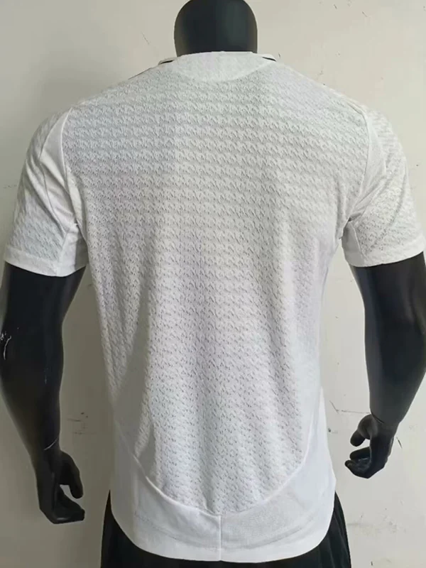 Real Madrid 2024/25 Home Jersey Player Version - Detail View 3 Real Madrid 2024/25 Home Jersey Player Version - Detail View 3 | KFCOOL