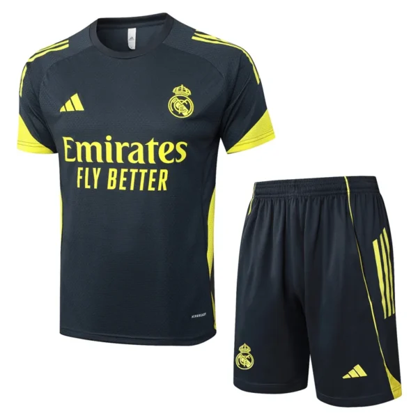 Real Madrid 2025/26 Grey Training Short Suit - Front View Real Madrid 2025/26 Grey Training Short Suit - Front View | KFCOOL