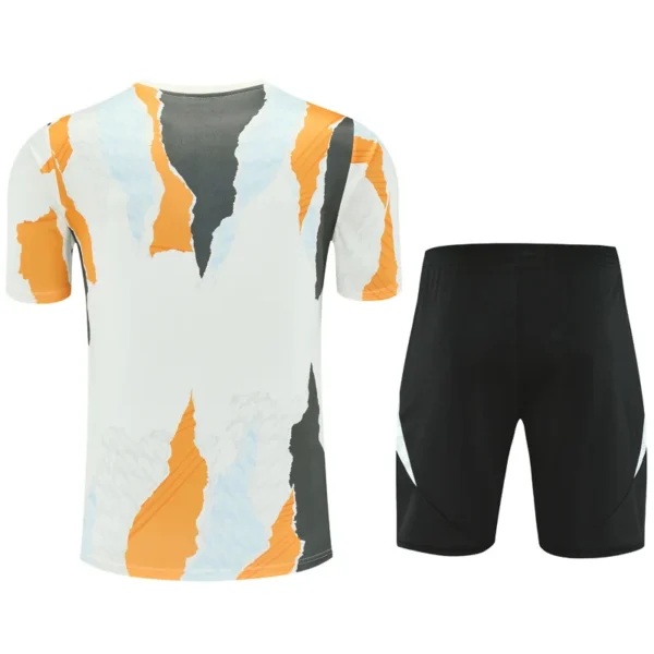 Real Madrid 2025/26 Yellow Training Short Suit - Back View Real Madrid 2025/26 Yellow Training Short Suit - Back View | KFCOOL