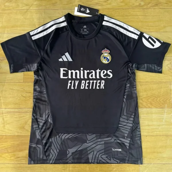Real Madrid 2026/27 Goalkeeper Jersey Fan Version - Front View Real Madrid 2026/27 Goalkeeper Jersey Fan Version - Front View | KFCOOL