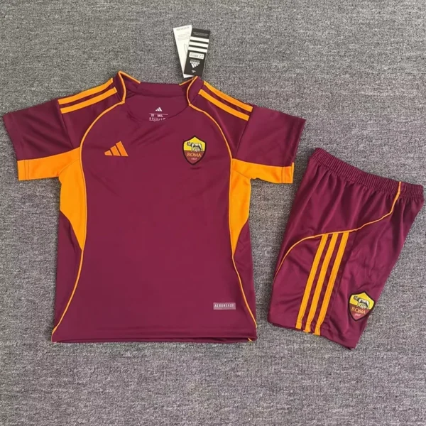 Roma 2025/26 Home Kids Kit Fan Version - Front View - KFCool – Football Jerseys & Soccer Kits Store Roma 2025/26 Home Kids Kit Fan Version - Front View | KFCOOL