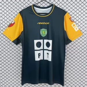 Sporting CP 2002/03 Retro Training Shirt - Front View | KFCOOL