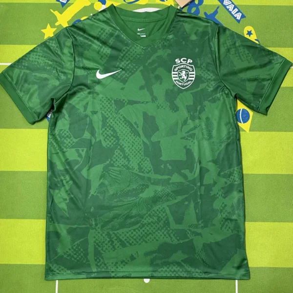 Sporting CP 2025/26 Green Training Shirt - Front View Sporting CP 2025/26 Green Training Shirt - Front View | KFCOOL