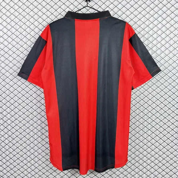 Eintracht Frankfurt 1999/00 Retro Home Jersey Fan Version - Back View Eintracht Frankfurt 1999/00 Retro Home Jersey Fan Version - Back View | KFCOOL