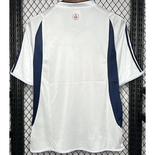 Universidad de Chile 2003/04 Retro Away Jersey Fan Version - Back View Universidad de Chile 2003/04 Retro Away Jersey Fan Version - Back View | KFCOOL