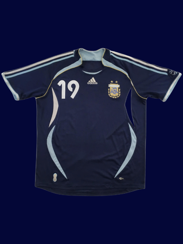Lionel Messi #19 Argentina 2006/07 Retro Away Jersey Fan Version - Front View | KFCOOL