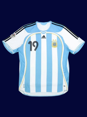 Lionel Messi #19 Argentina 2006/07 Retro Home Jersey Fan Version - Front View Lionel Messi #19 Argentina 2006/07 Retro Home Jersey Fan Version - Front View | KFCOOL