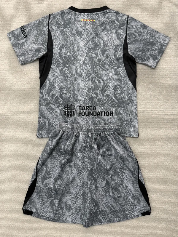 Barcelona 2026/27 Goalkeeper Grey Kids Kit Fan Version - Back View Barcelona 2026/27 Goalkeeper Grey Kids Kit Fan Version - Back View | KFCOOL